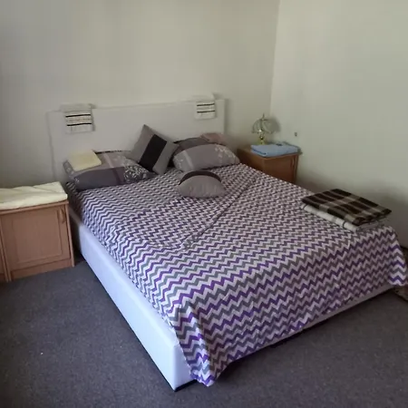 Red Rose Apartment